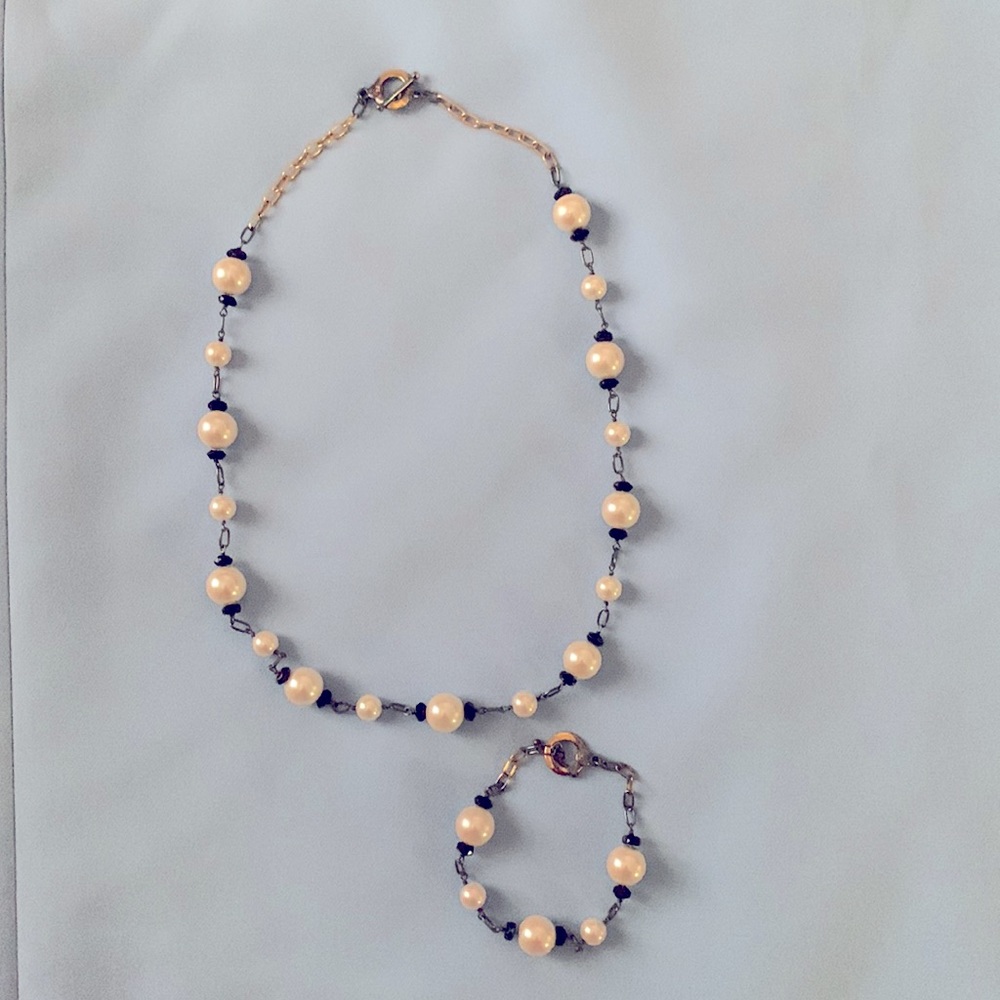 Brooks Brothers matching black and white necklace and bracelet